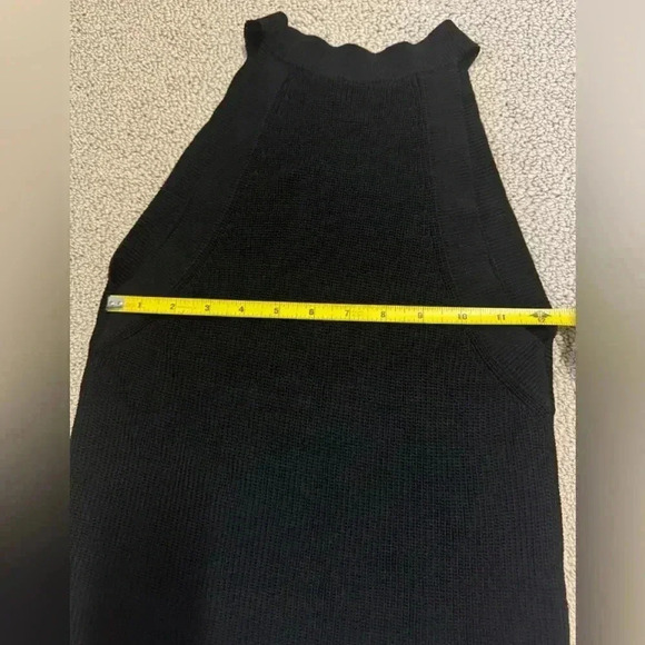 SIZE S NWOT BLACK TANK - Picture 3 of 5